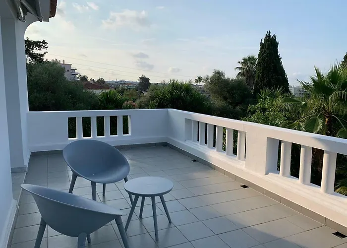 The Gatsby Mansion *