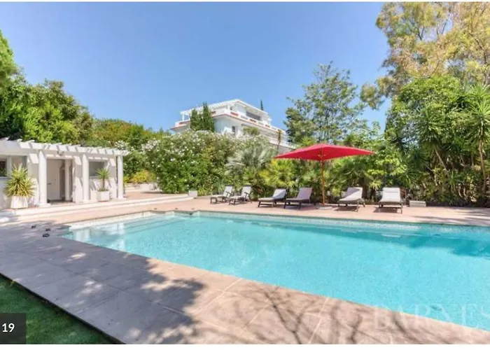 The Gatsby Mansion Вилла Антиб