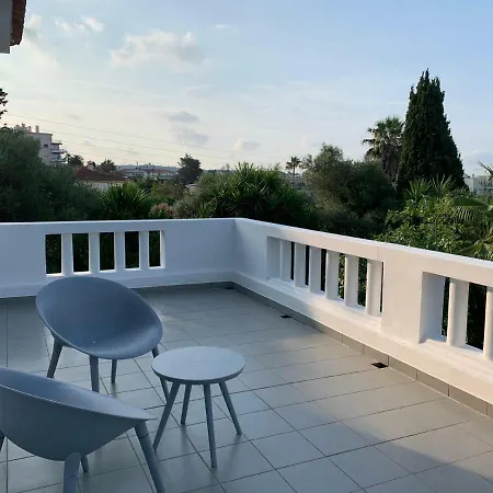 The Gatsby Mansion *