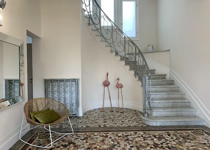 别墅 The Gatsby Mansion